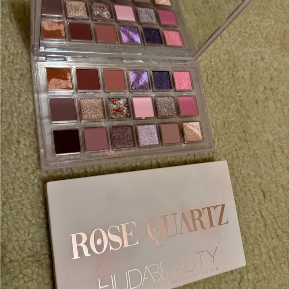 Huda Beauty Rose Quartz Eyeshadow Palette